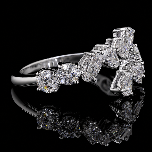 Alternating Princess and Round Diamond Band