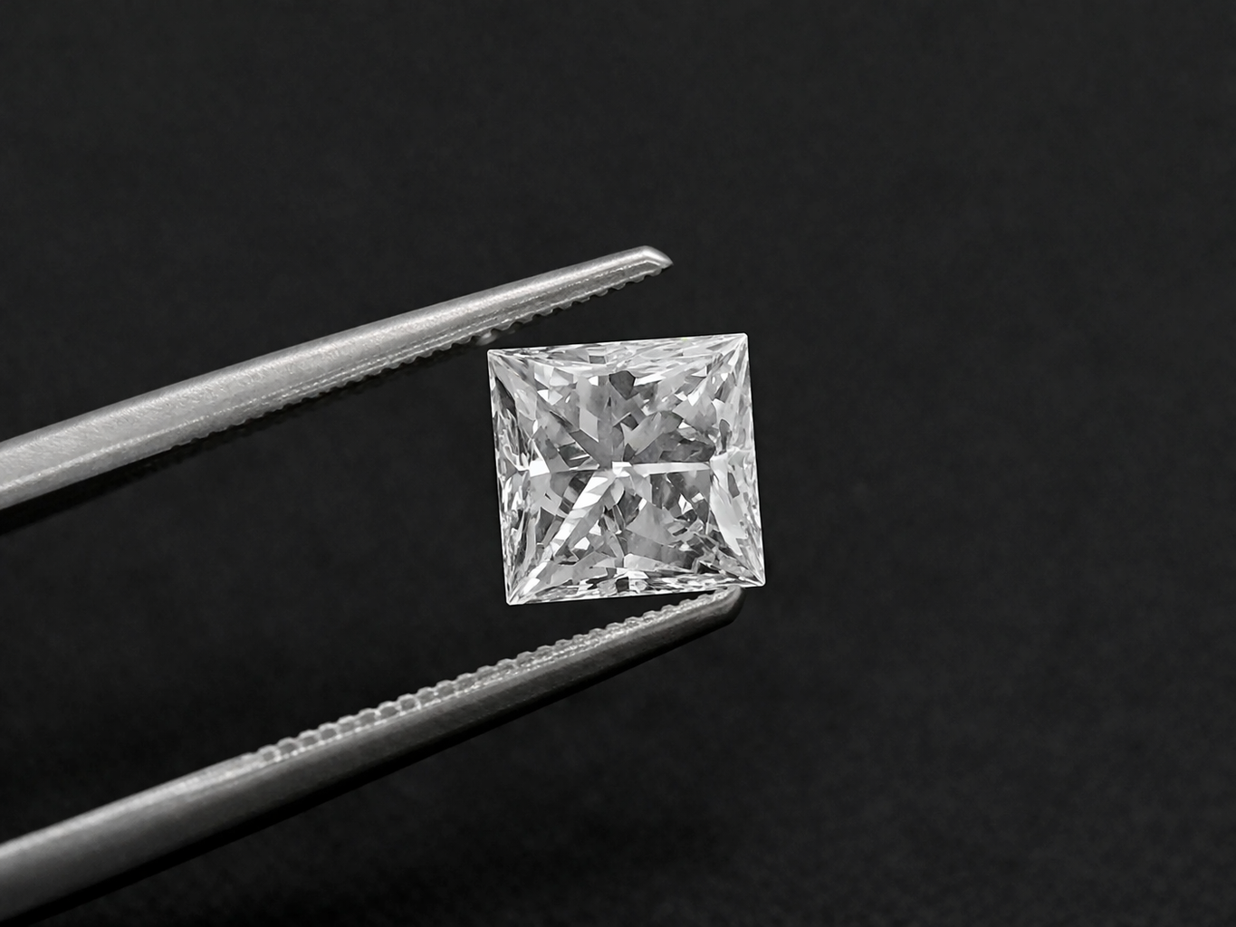 Princess Cut Lab Grown Diamond | SGL Certified | E-F / VVS-VS | 0.20–4.00 CT